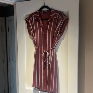 Short sleeve shirt dress